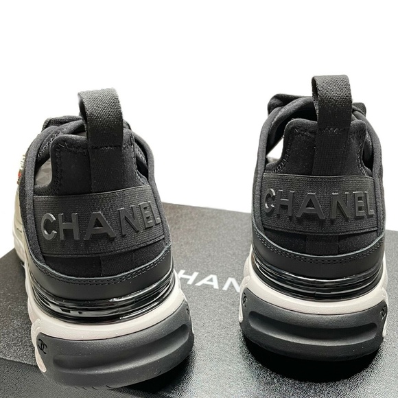 ❌❌ SOLD Chanel NIB 2021 Black Calfskin Gold CC Logo 38 EUR Runners Trainers - Picture 4 of 12